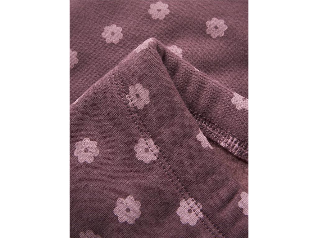 Otroške kosmatene legice Davina